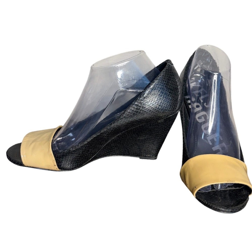 Kelsi Dagger Black Tan Wedge Heels Excellent Snakeskin Peep Toe Women's Size 9.5 - Picture 3 of 7